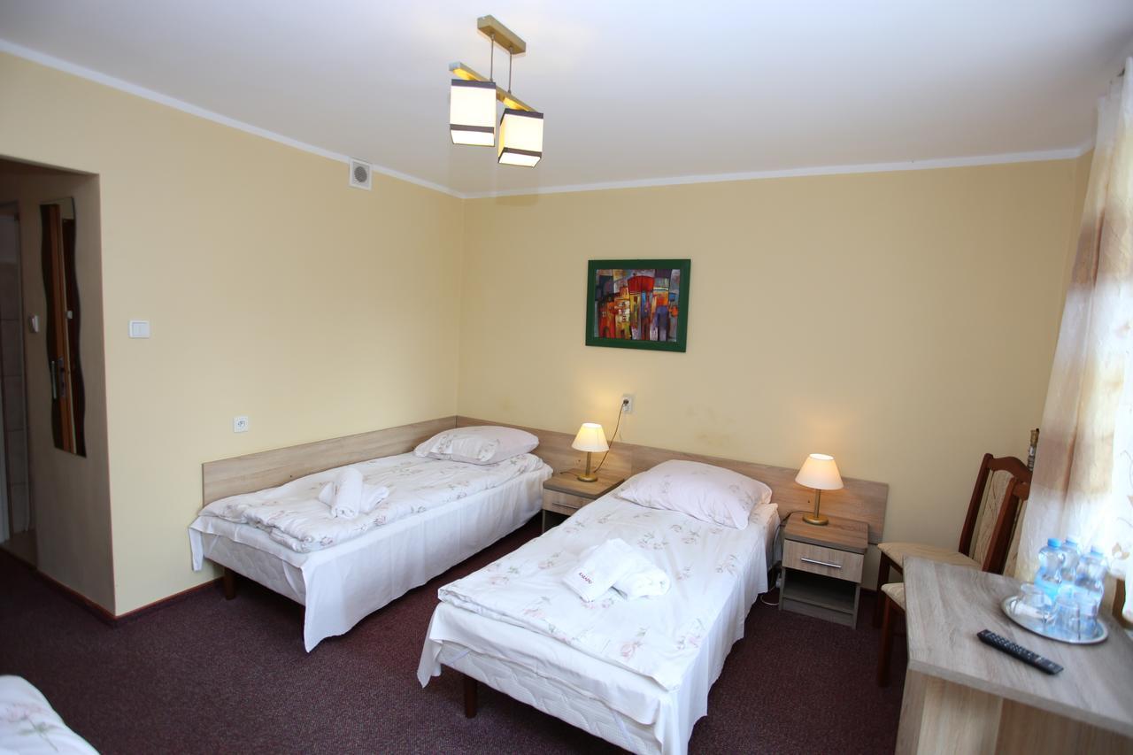 Hotel Kakadu Конин Екстериор снимка