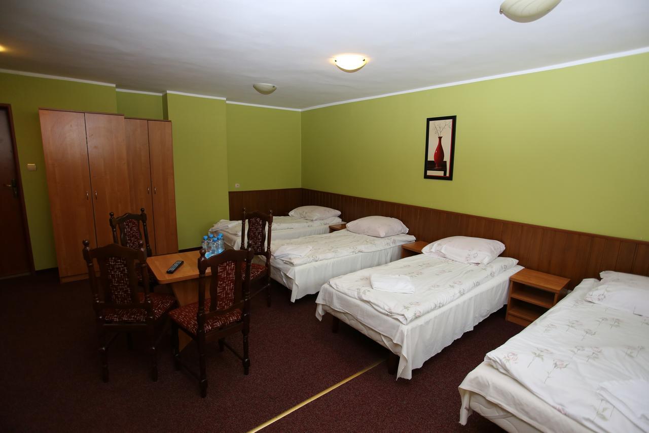Hotel Kakadu Конин Екстериор снимка
