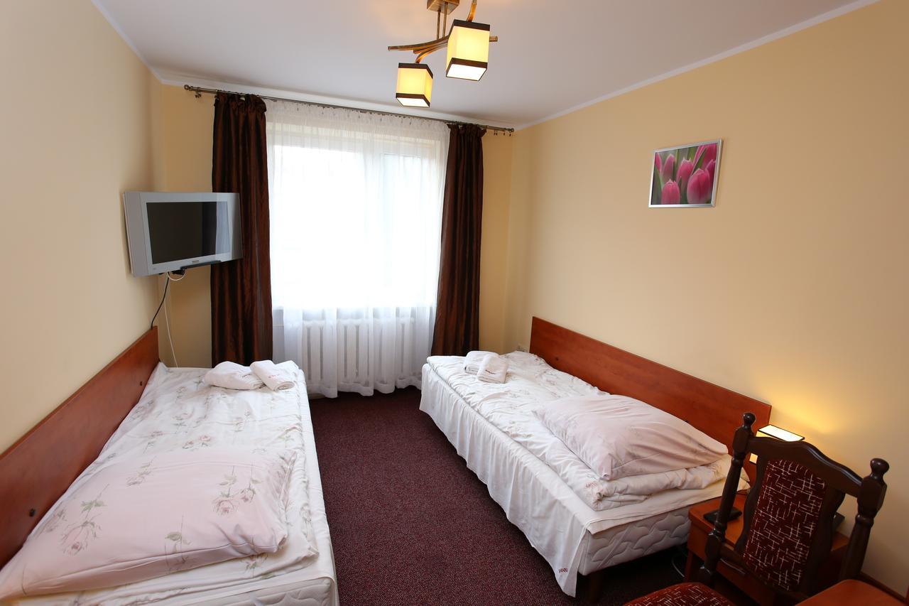 Hotel Kakadu Конин Екстериор снимка