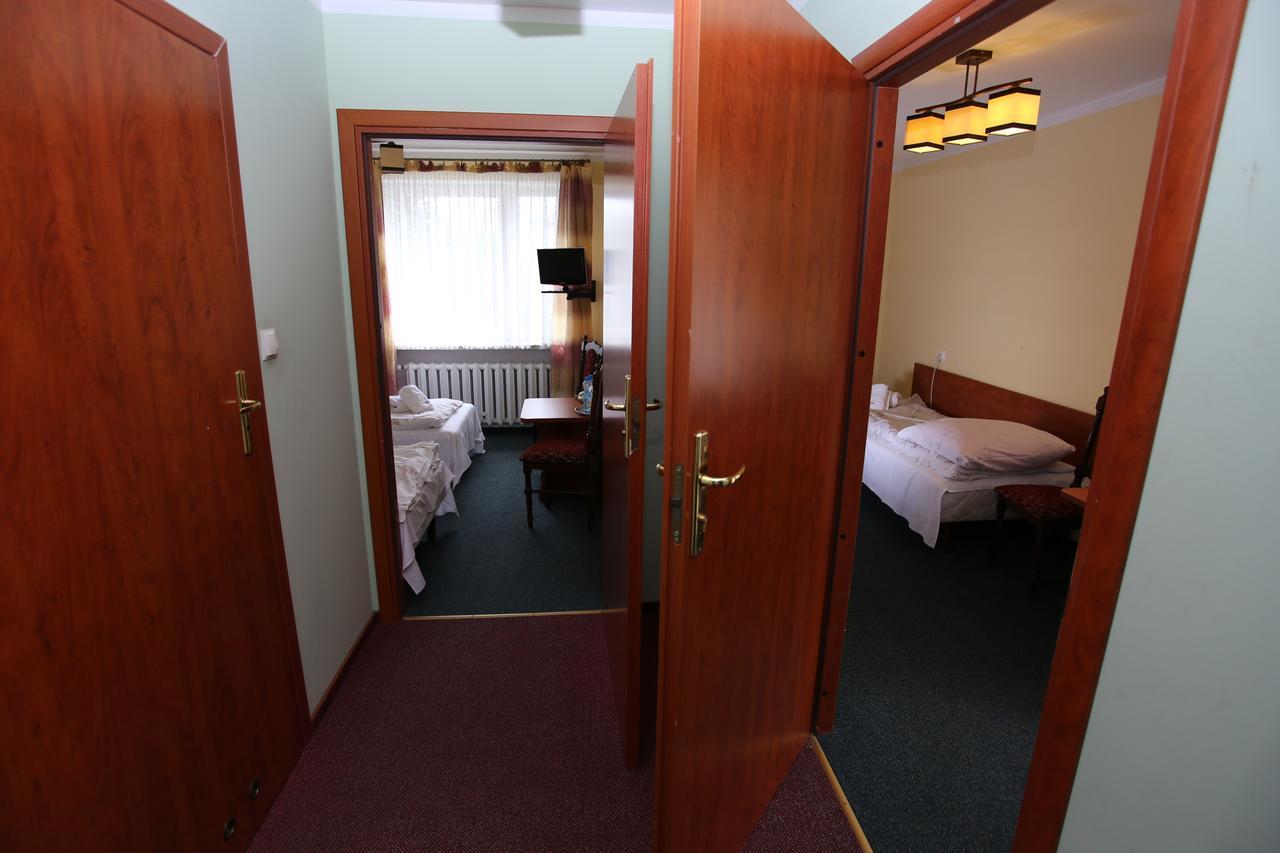 Hotel Kakadu Конин Екстериор снимка