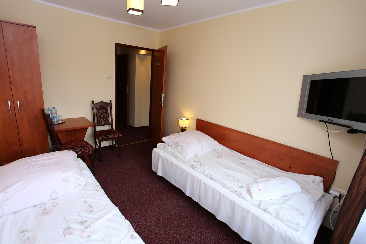 Hotel Kakadu Конин Екстериор снимка